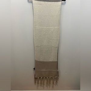 Vince Camuto Scarf NWT
